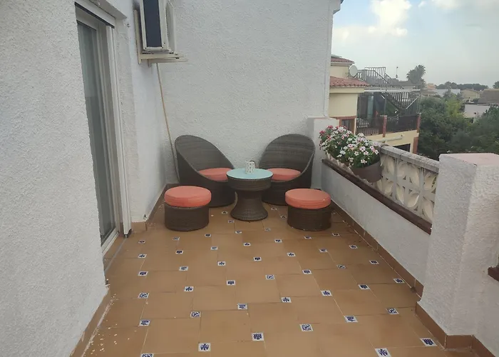 Casa Con Piscina *