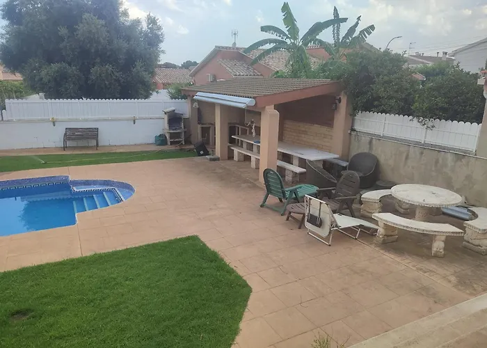 Casa Con Piscina Nyaraló Comarruga